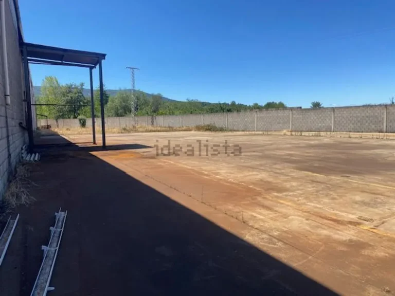 Nave industrial de 4.500 m2 en alquiler en Bembibre - El Bierzo