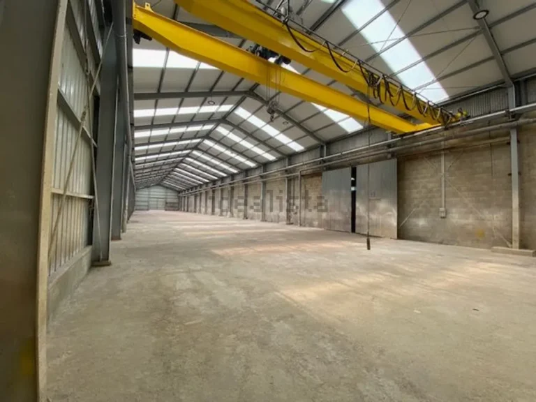 Nave industrial de 4.500 m2 en alquiler en Bembibre - El Bierzo