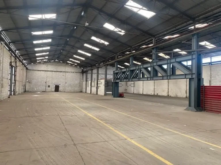 Nave industrial de 4.500 m2 en alquiler en Bembibre - El Bierzo