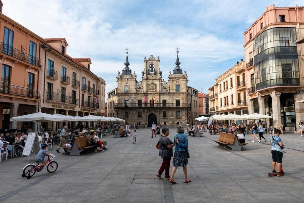 alquiler de locales comerciales en astorga zona centro y catedral