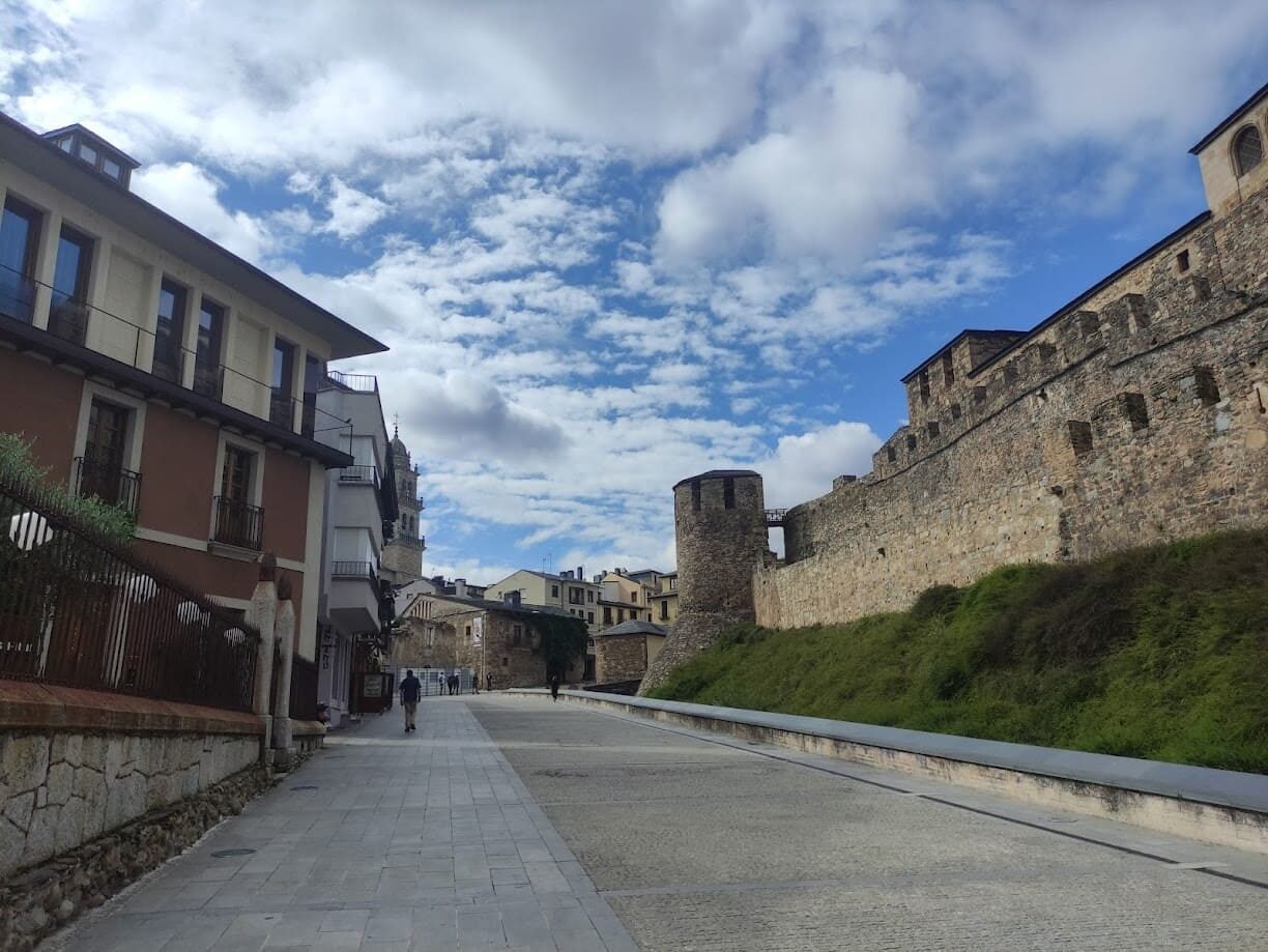 Precio metro cuadrado venta pisos Zona Alta Ponferrada