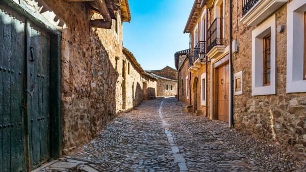 comprar casa barata astorga o chalet lujo