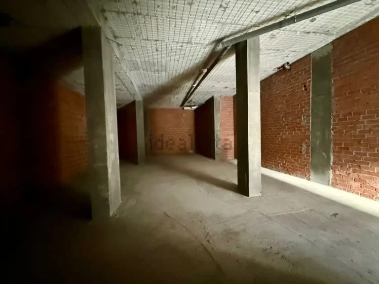 Local comercial en venta en La Rosaleda Ponferrada