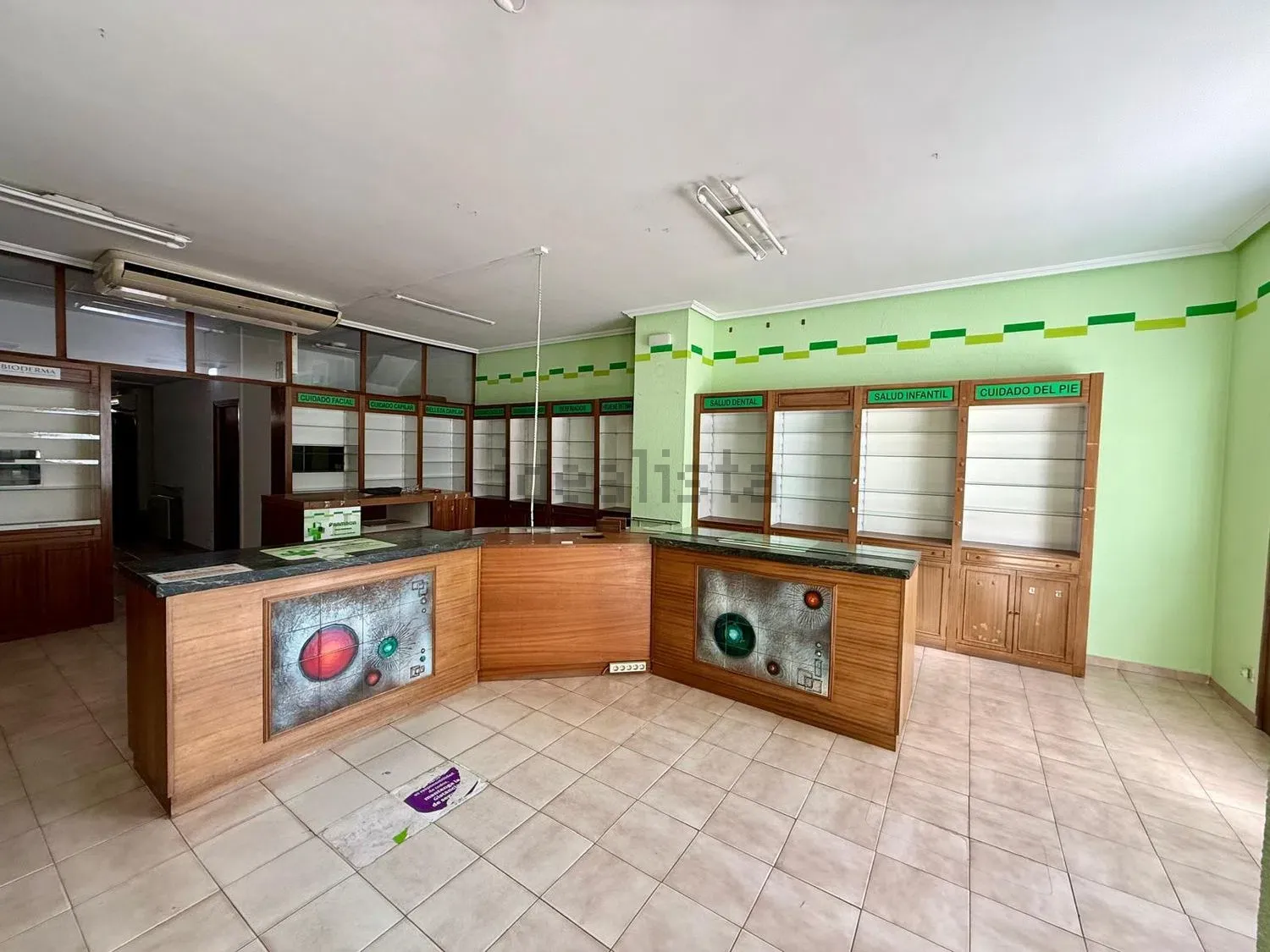 Local comercial con entreplanta en Avenida Astorga, Zona Alta - Ponferrada imagen 2