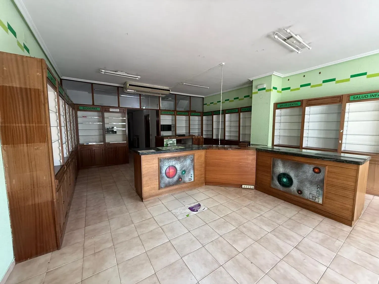 Local comercial con entreplanta en Avenida Astorga, Zona Alta - Ponferrada imagen 4