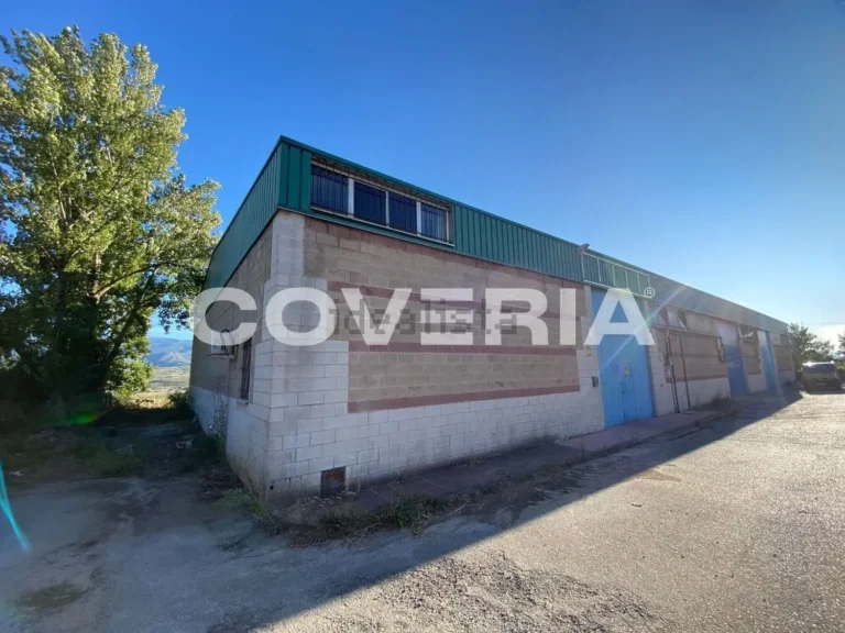 Nave industrial de 580 m² en alquiler en Camponaraya - El Bierzo