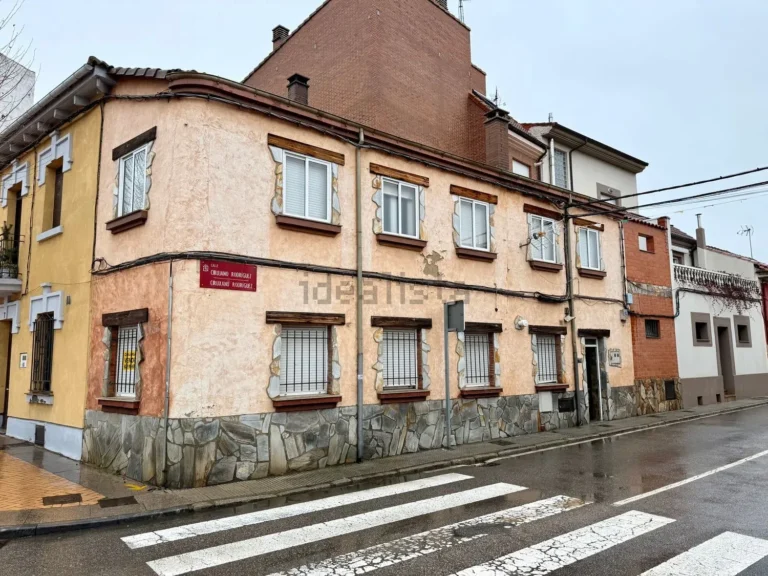 Chalet pareado en venta en Calle Cirujano Rodríguez