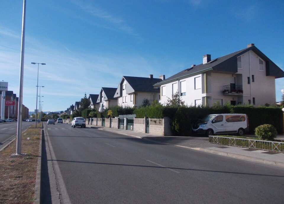 chalet en venta la aldama ponferrada zona alta