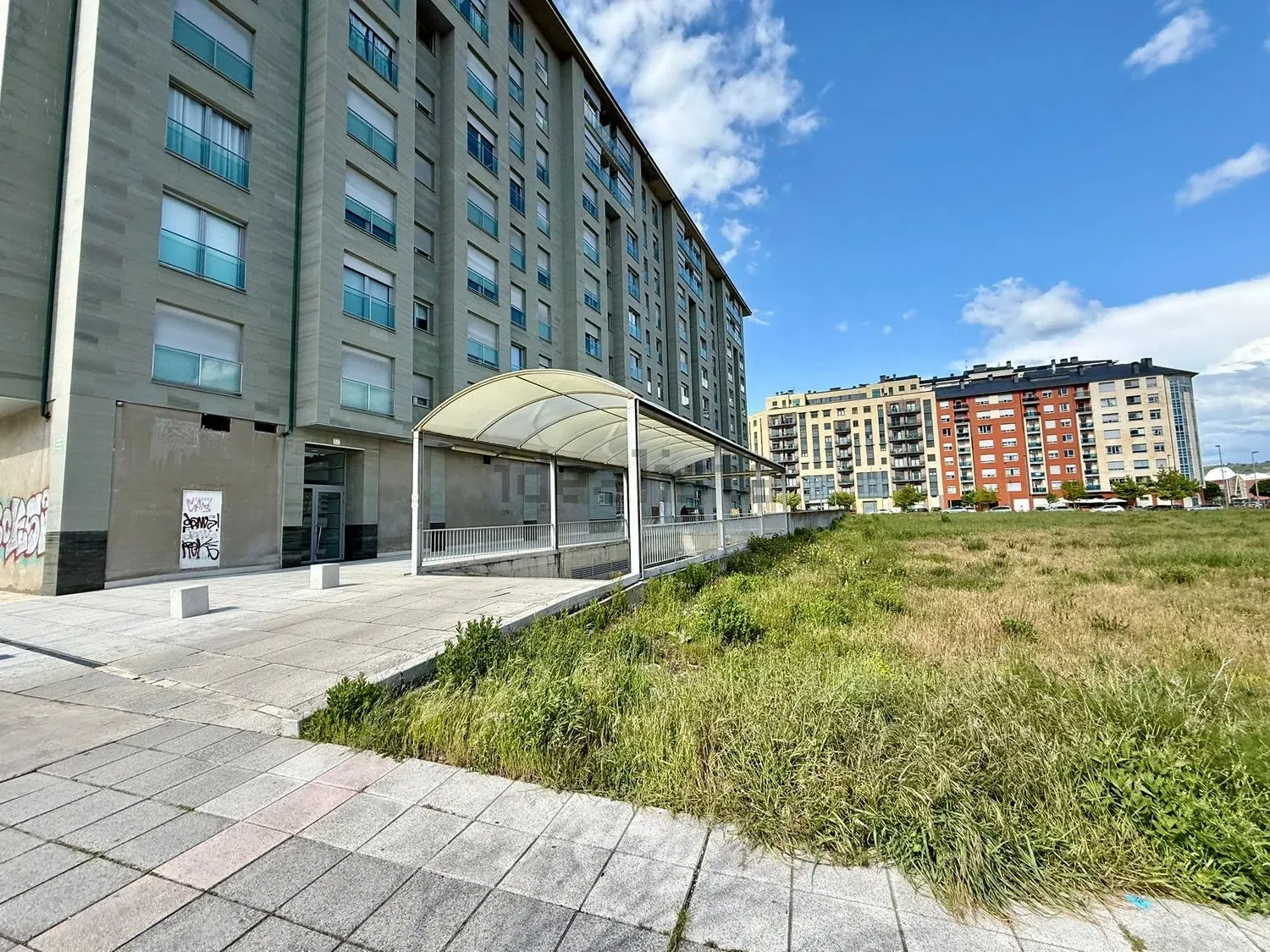 Terreno urbano en venta en La Rosaleda Ponferrada imagen 3