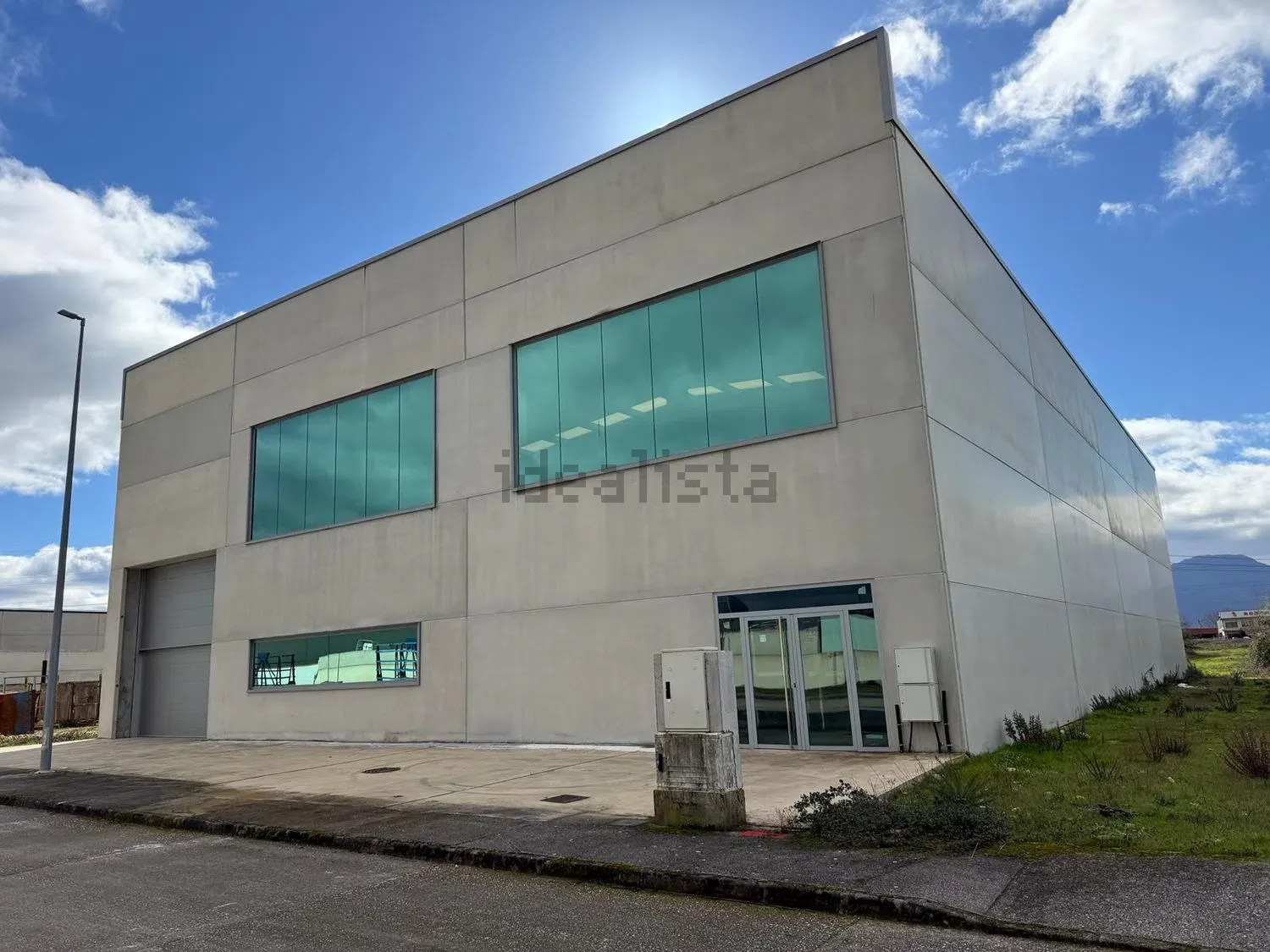 Nave industrial nueva de 1.200 m² en alquiler en Polígono de Camponaraya imagen 2