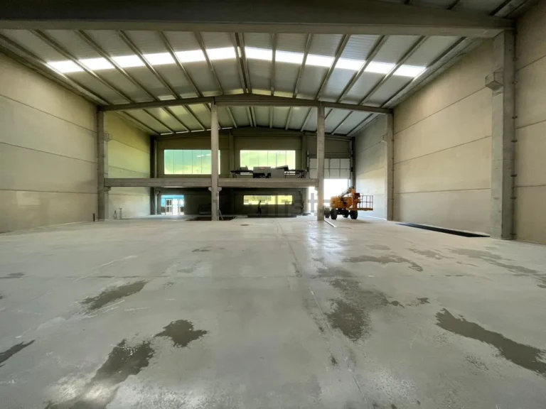 Nave industrial nueva de 1.200 m² en alquiler en Polígono de Camponaraya