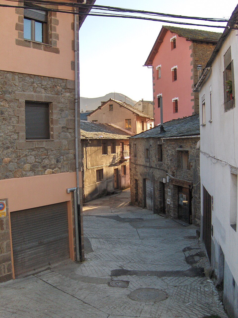 precio alquiler de naves industriales en villablino comparativa bierzo