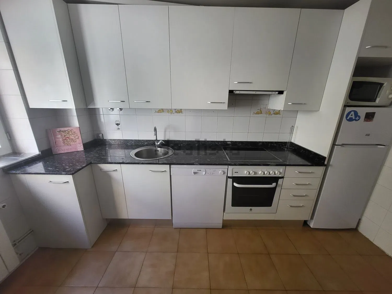 Chalet adosado en alquiler en Calle la Piracanta, Campo - Ponferrada imagen 16