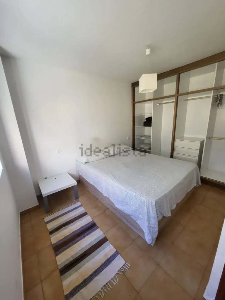 Chalet adosado en alquiler en Calle la Piracanta, Campo - Ponferrada