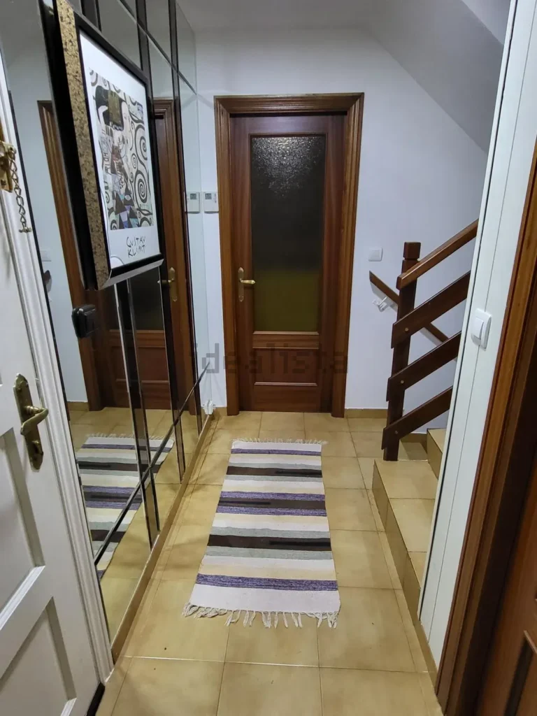 Chalet adosado en alquiler en Calle la Piracanta, Campo - Ponferrada