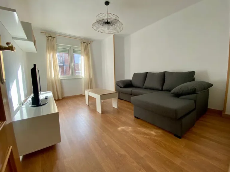 Piso reformado en alquiler en Calle Colombia, Zona Alta - Ponferrada